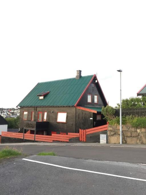 Apartment In The Center Of Torshavn, Free Parking. Buitenkant foto